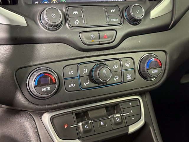 Used 2022 GMC Terrain SLT w/ Tech Package FWD image 25