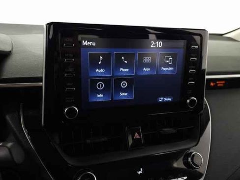 Used 2020 Toyota Corolla LE w/ LE Convenience Package image 21