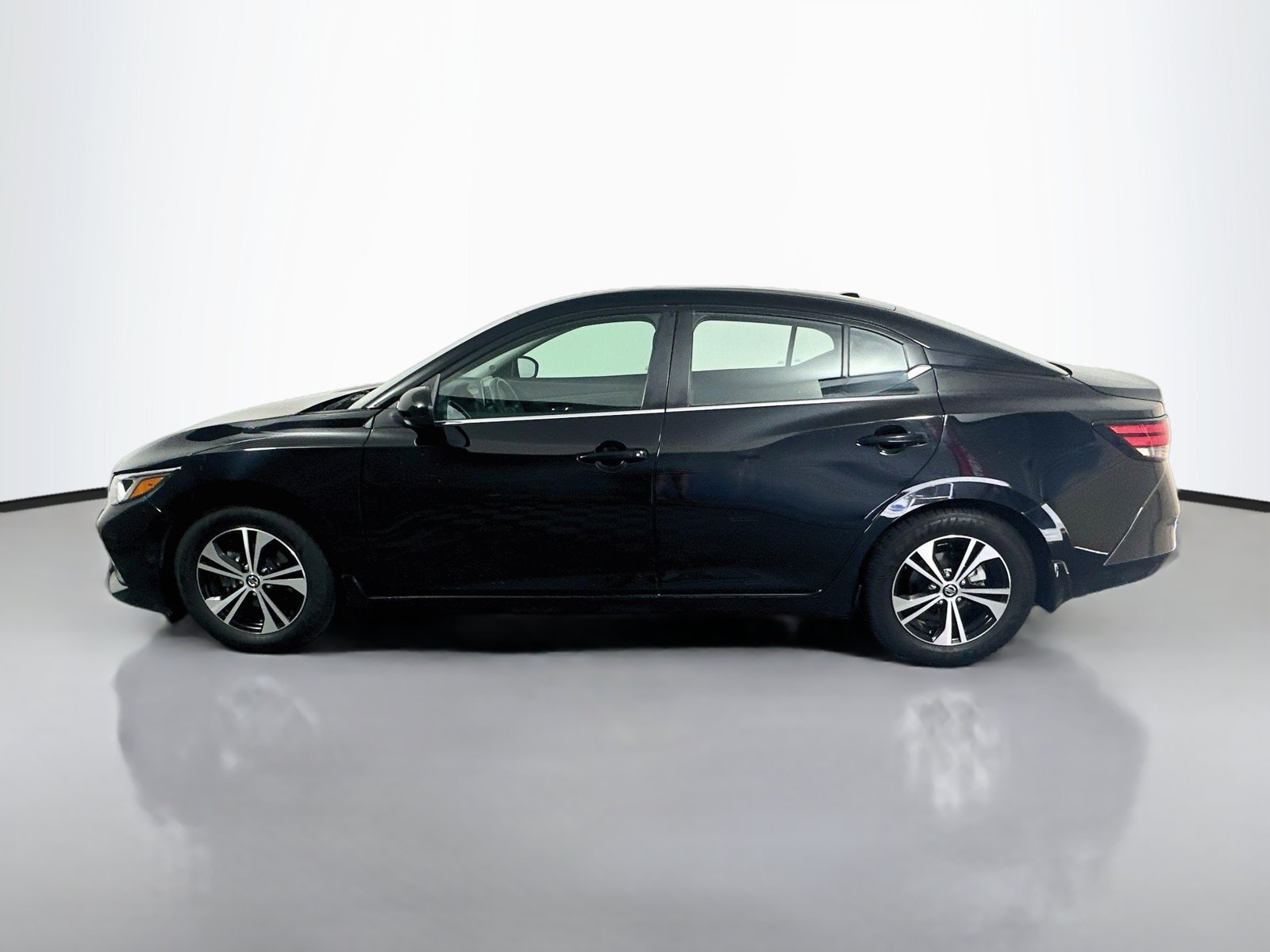 Used 2021 Nissan Sentra SV FWD image 4