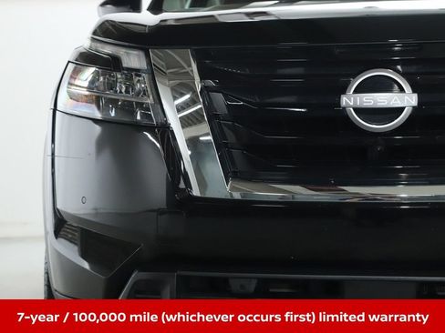 Certified 2024 Nissan Pathfinder Platinum AWD/4WD image 9
