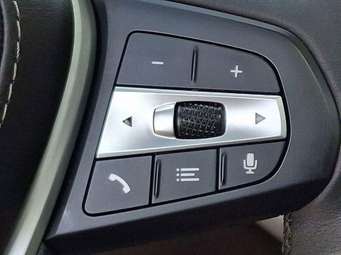 Used 2025 BMW X5 xDrive50e w/ Climate Comfort Package image 23