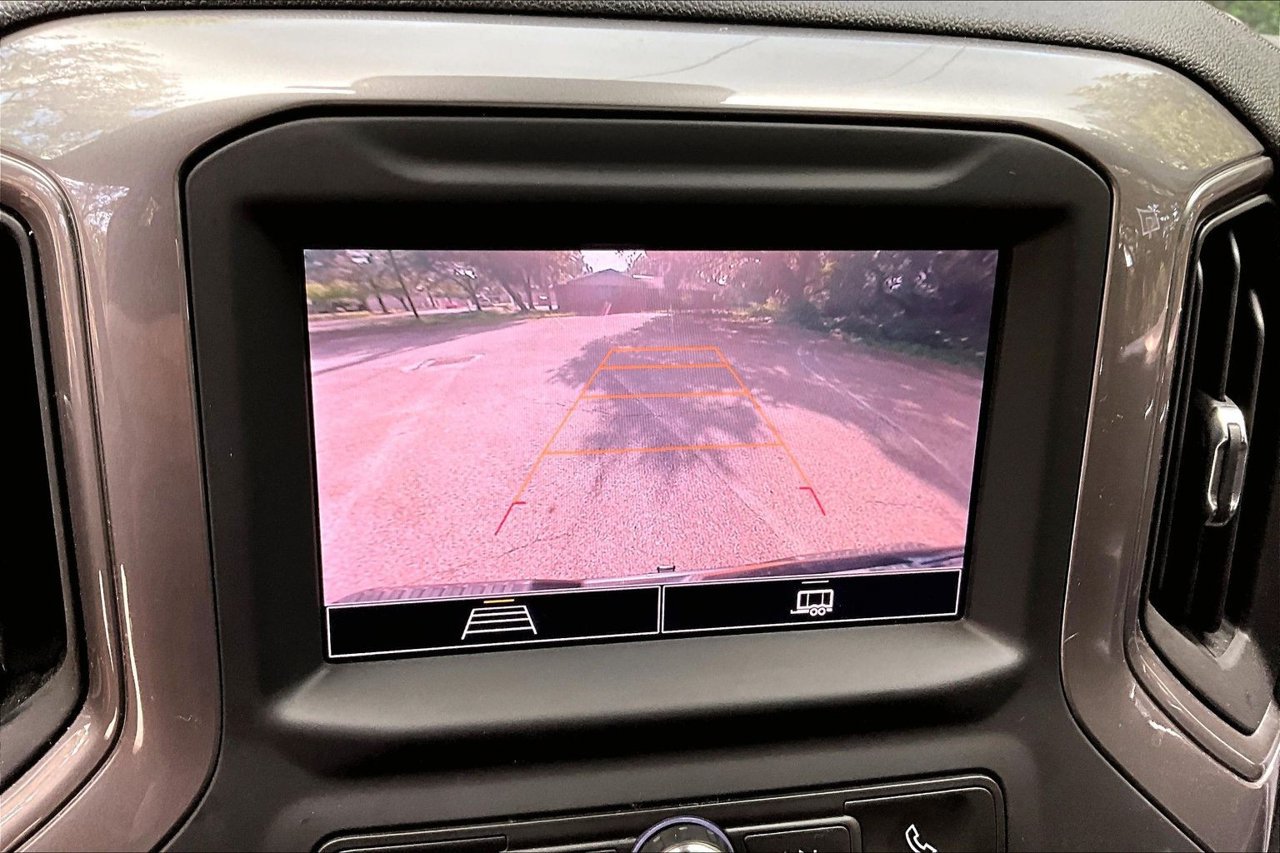 Used 2022 Chevrolet Silverado 1500 Custom AWD/4WD image 13