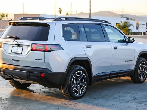 New 2026 Jeep Cherokee Laredo image 9