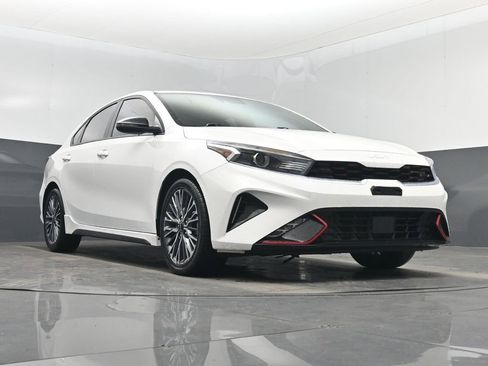 Certified 2024 Kia Forte GT-Line image 44