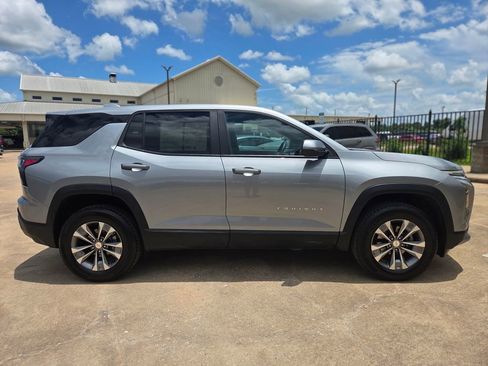 Used 2026 Chevrolet Equinox LT AWD/4WD image 4