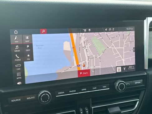 Used 2019 Porsche Macan image 22