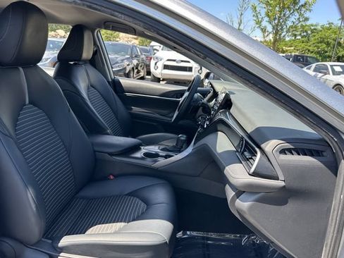 Used 2022 Toyota Camry SE FWD image 28
