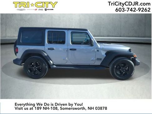 Used 2019 Jeep Wrangler Unlimited Sport image 7