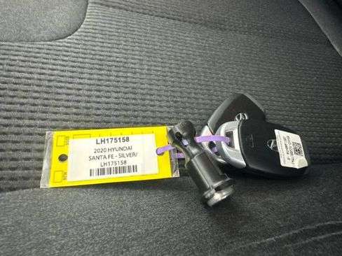Used 2020 Hyundai Santa Fe SEL FWD image 27
