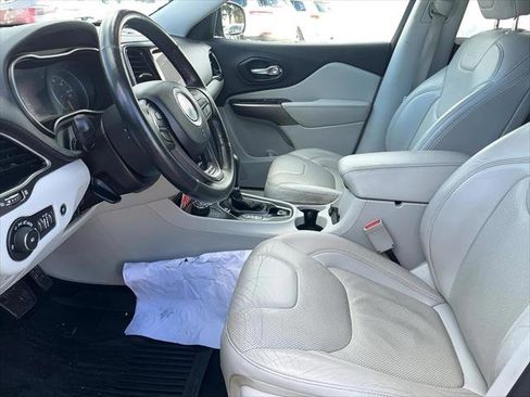 Certified 2019 Jeep Cherokee Limited image 11