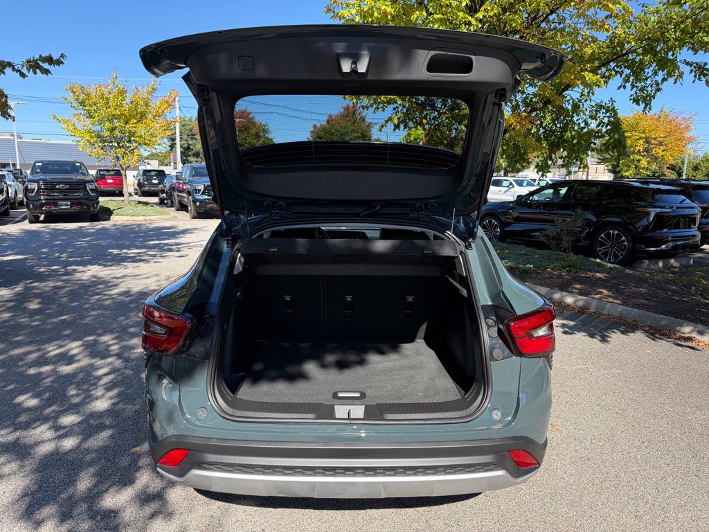 Used 2026 Chevrolet Trax LT w/ LT Convenience Package FWD image 10