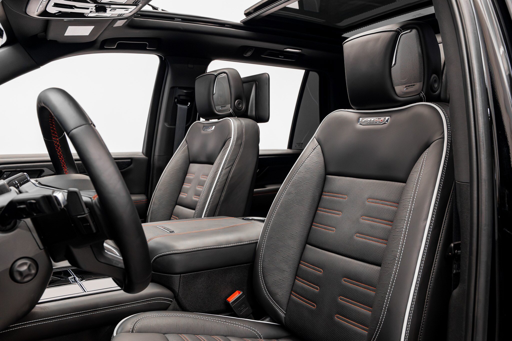 Used 2026 GMC Yukon AT4 Ultimate w/ LPO, Floor Liner Package AWD/4WD image 28