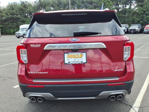 Certified 2022 Ford Explorer Platinum w/ Equipment Group 601A AWD/4WD image 5