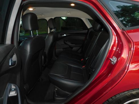 Used 2015 Ford Focus SE w/ Equipment Group 201A image 17