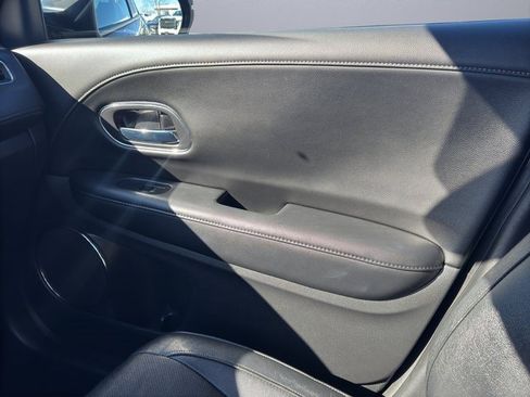 Used 2021 Honda HR-V EX-L image 25