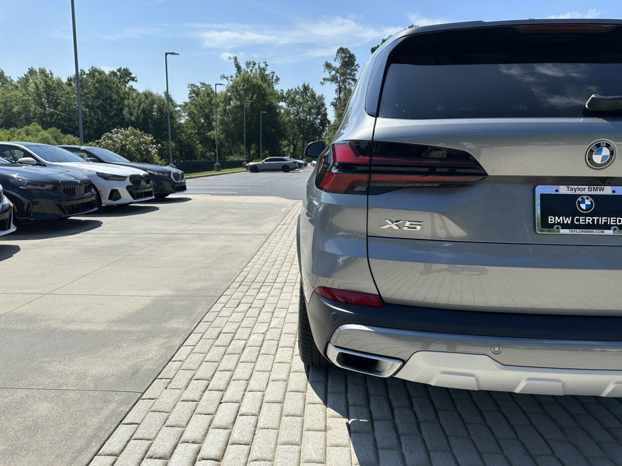 Used 2024 BMW X5 sDrive40i w/ Parking Assistance Package RWD image 18
