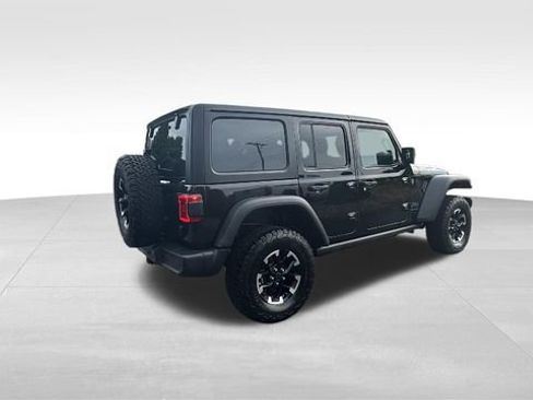 Used 2025 Jeep Wrangler Unlimited Rubicon 4xe AWD/4WD image 32