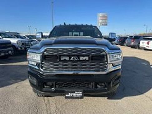 Used 2023 RAM 3500 Limited AWD/4WD image 13