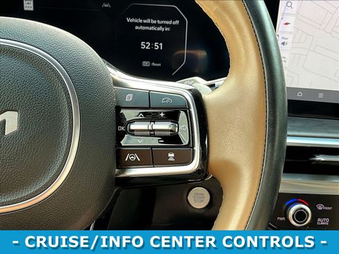 Used 2025 Kia Sorento SX Prestige w/ Olive Brown Leather Package AWD/4WD image 12
