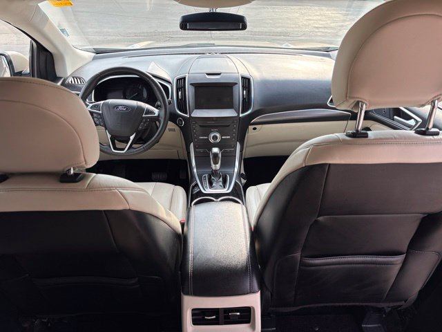 Used 2018 Ford Edge Titanium w/ Technology Package AWD/4WD image 16