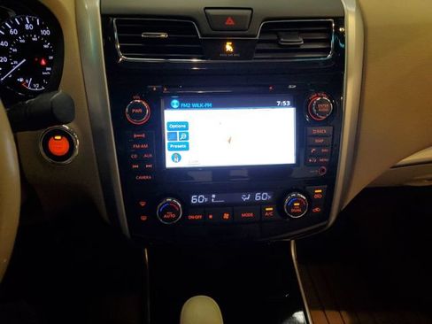 Used 2013 Nissan Altima 2.5 SV w/ 2.5SV Convenience Pkg FWD image 19
