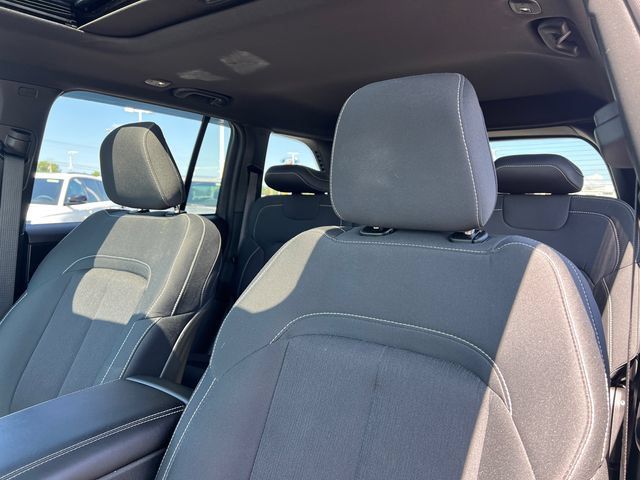 Certified 2025 Jeep Grand Cherokee Laredo X w/ Luxury Tech Group I AWD/4WD image 23