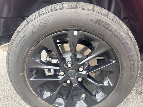 Used 2025 Jeep Wrangler Unlimited Sahara image 7