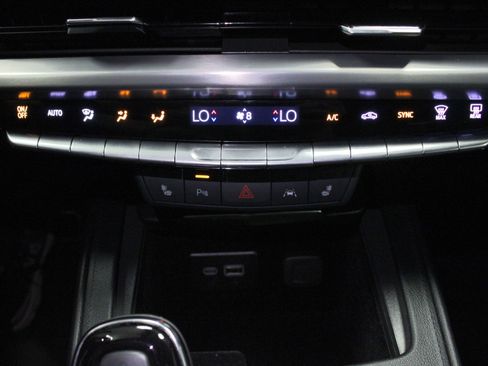 Used 2025 Cadillac XT4 Sport image 24