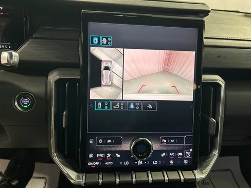 Used 2025 GMC Acadia Elevation FWD image 18