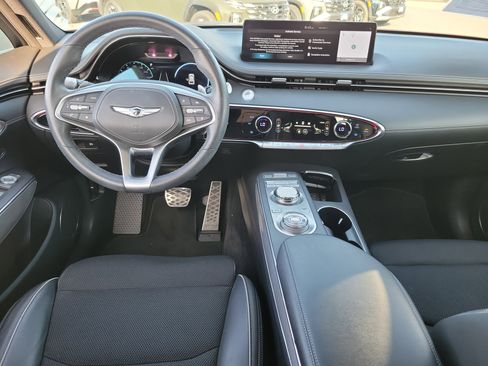 Certified 2023 Genesis GV70 2.5T w/ Sport Prestige Package image 6