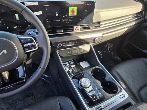 New 2026 Kia Carnival SX image 18