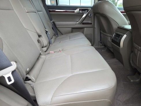 Used 2019 Lexus GX 460 Luxury image 6