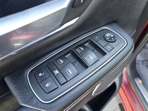 Used 2019 RAM 1500 Laramie image 33