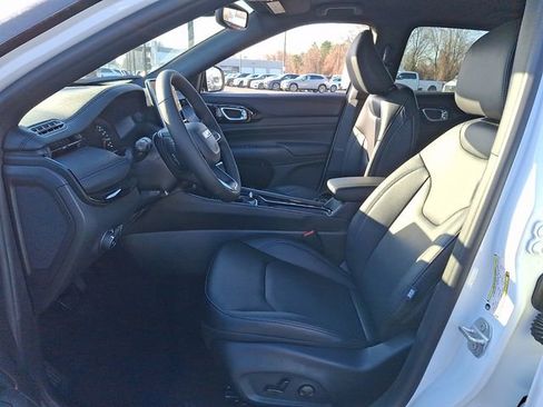 New 2026 Jeep Compass Limited image 11