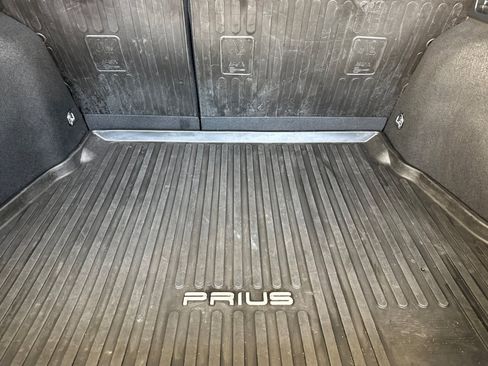 Used 2016 Toyota Prius Two FWD image 19