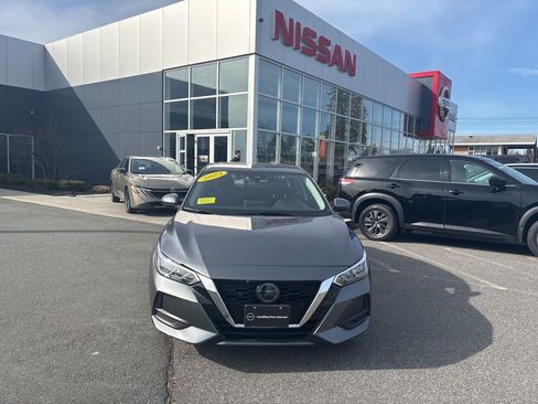 Used 2023 Nissan Sentra SV FWD image 2