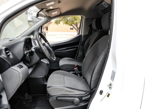 Used 2019 Nissan NV200 SV w/ Navigation Package image 3