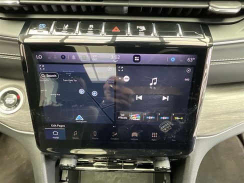 Used 2024 Jeep Grand Cherokee Limited 4xe image 16