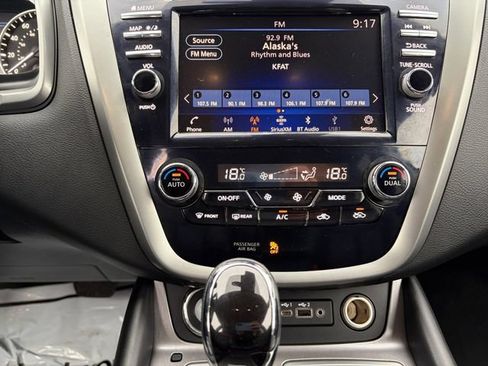 Used 2024 Nissan Murano SV AWD/4WD image 17