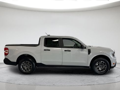 New 2025 Ford Maverick XLT w/ XLT Luxury Package AWD/4WD image 5
