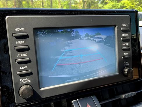Used 2019 Toyota RAV4 XLE w/ Convenience Package FWD image 22