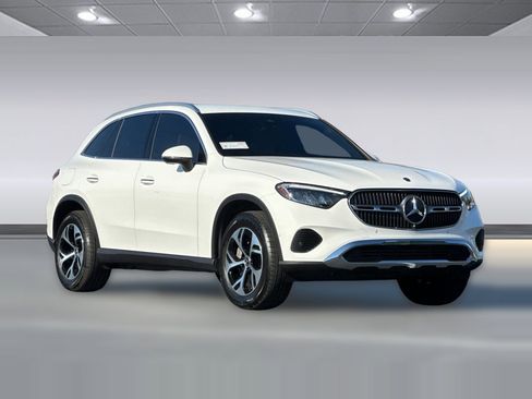 Certified 2025 Mercedes-Benz GLC 350e 4MATIC image 6