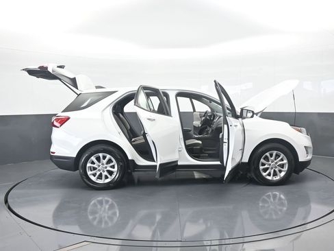Used 2021 Chevrolet Equinox LS image 68