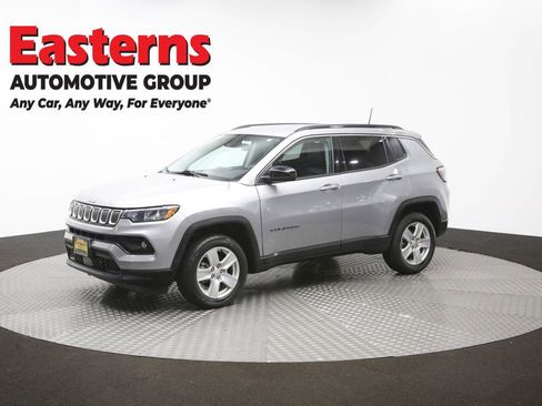 Used 2022 Jeep Compass Latitude w/ Convenience Group AWD/4WD image 56