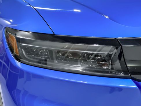 Used 2024 Honda Prologue EX image 12