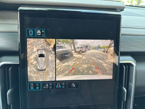 Used 2026 GMC Acadia Elevation w/ Elevation Premium Package FWD image 28