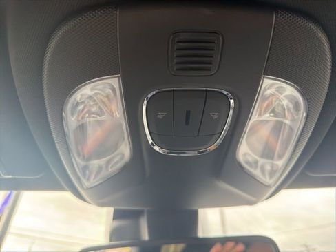 Used 2024 Jeep Compass Limited image 29