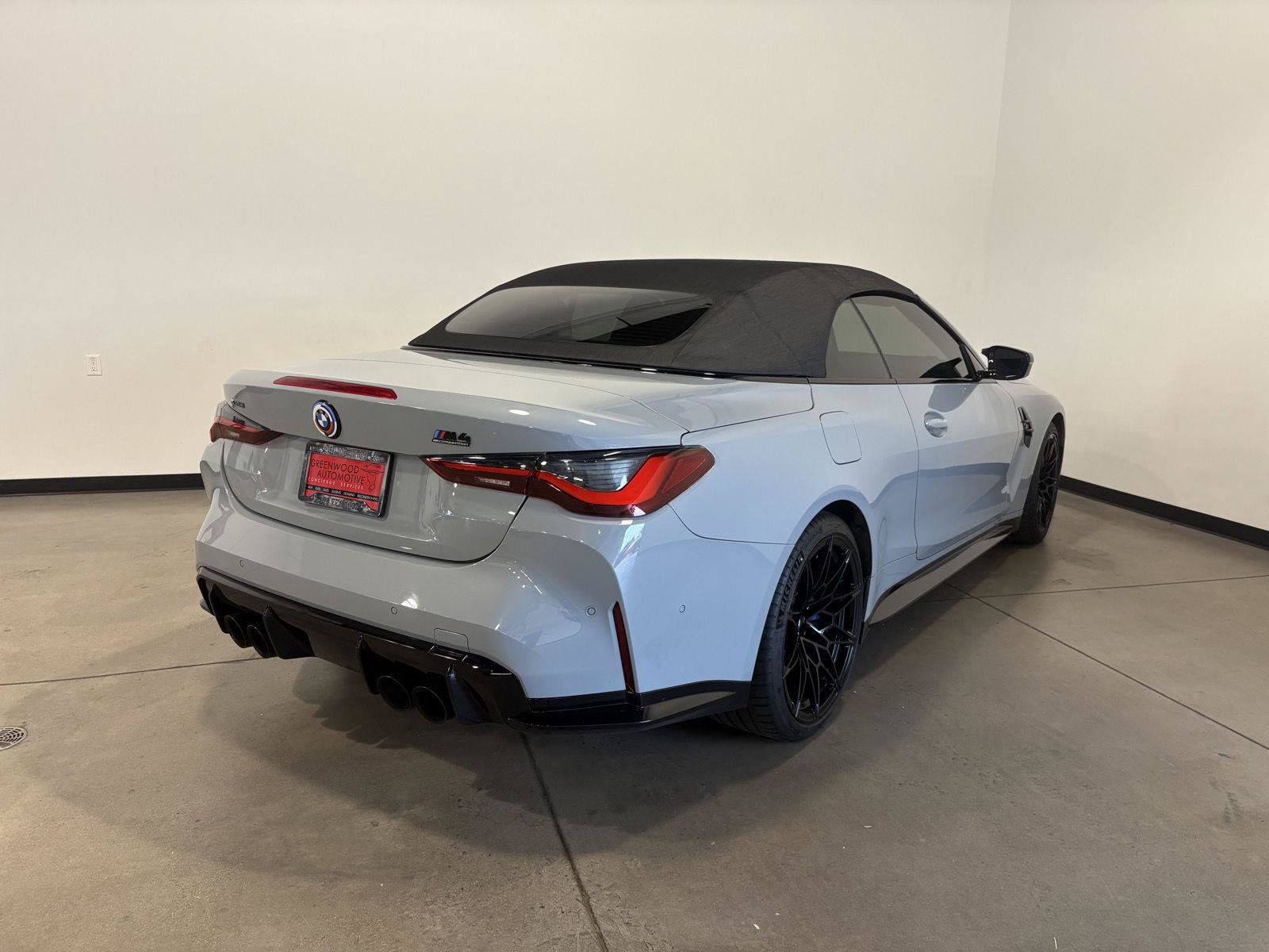 Used 2023 BMW M4 xDrive Competition w/ Executive Package AWD/4WD image 3