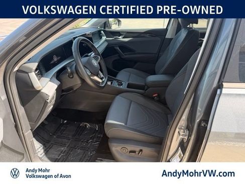 Used 2026 Volkswagen Tiguan SE AWD/4WD image 13