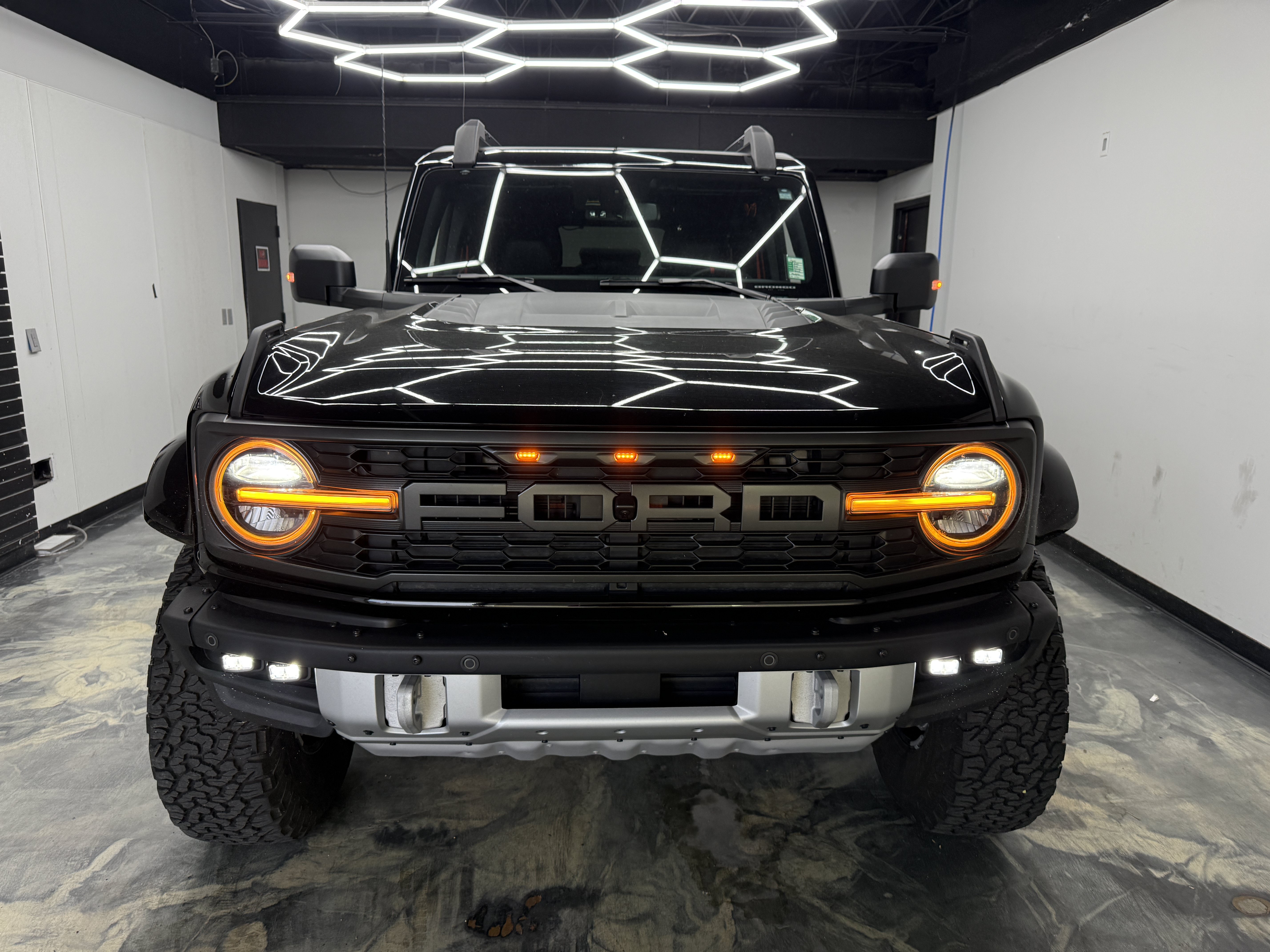 Used 2024 Ford Bronco Raptor w/ Interior Carbon Fibre Pack AWD/4WD image 7